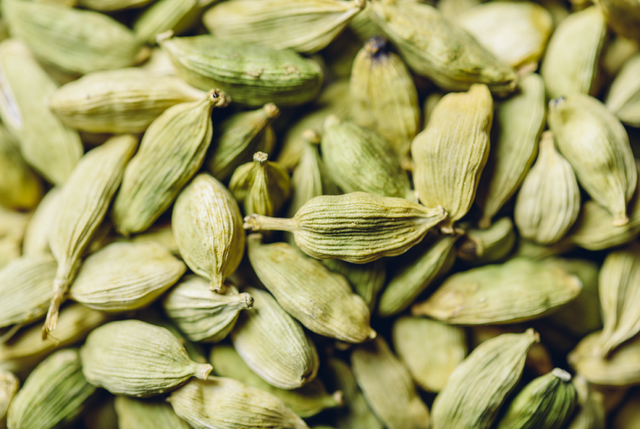 Green Cardomom - Premium Quality(5% dry) | whole green cardamom | ceylon cardamom - Image 2