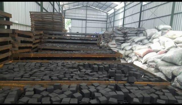 Coconut Charcoal Briquette - Image 2