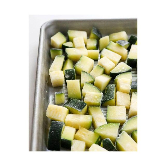 High quality zucchini prepared for wholesale buyers needing steady volume - Image 2