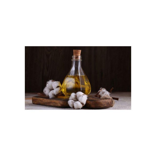 Refined cottonseed oil available for industrial and culinary applications - Image 1