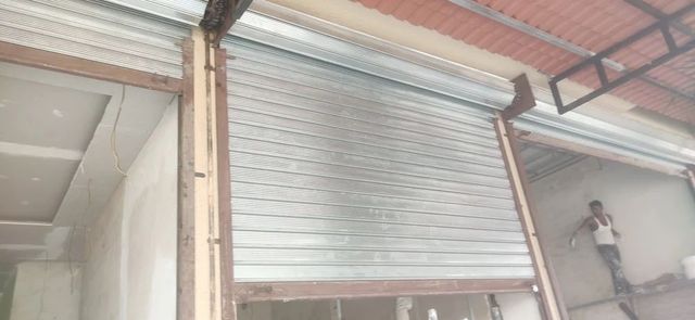 MS Manual Rolling Shutter Material MS Operating Type Manual Control Components Key Switch Country of Origin Made in - Image 1