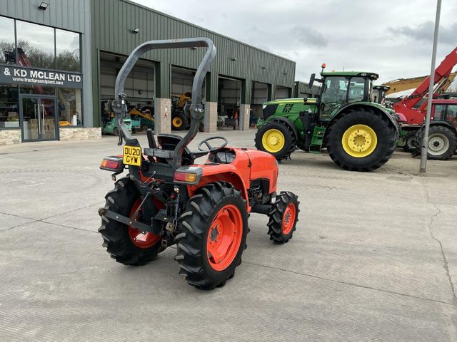 Kubota L1361 Compact Tractor (ST26384) - Image 4