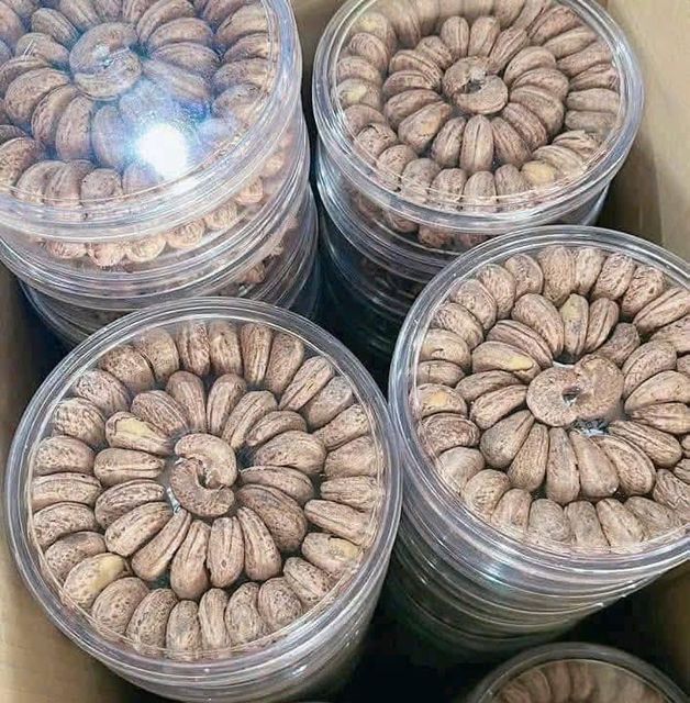 Vietnam Premium Cashew Nuts W320 W240 W180 | Raw & Roasted Cashew Kernels | Factory Wholesale Export - Image 2