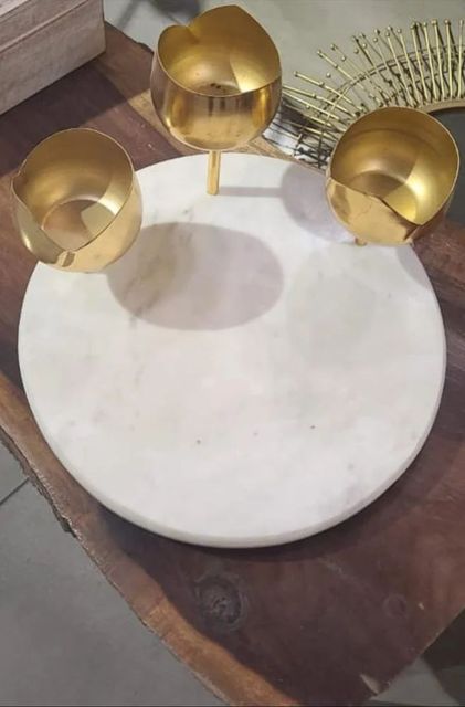 Golden Colour Metal Decorative Items Color Golden - Image 1