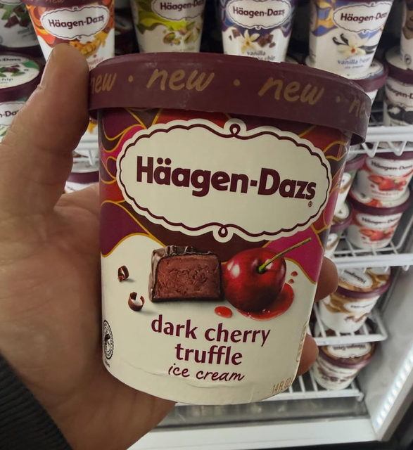 TOP RATED Häagen DAZS ICE CREAM 14 FL OZ x 12 TUBS PREMIUM FLAVORS COLLECTION, BEST ICE CREAM WITH RICH CREAMY TEXTURE - Image 3