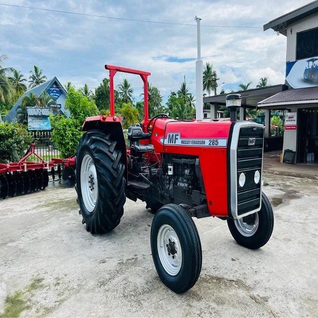 High Quality Massey Ferguson 285 Tractor 4WD Durable Farm Machinery For Modern Agriculture Strong Field Performance - Image 3