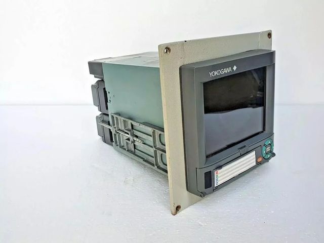 YOKOGAWA DX1002 -3-4-2 Paperless Chart Recorder, For Industrial - Image 3