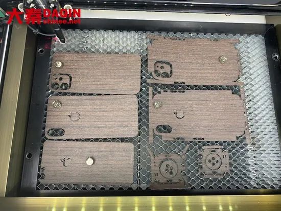Making Screen Protector for Mobile Phone - Image 4