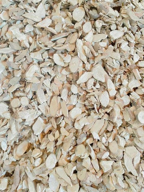 Dried Cassava Chips (Raw) Fiber Content ≤5% Starch Content ≥65% Moisture Content ≤14% Arsenic Level ≤1.0 Ppm Sand And Silica Content ≤3% - Image 3
