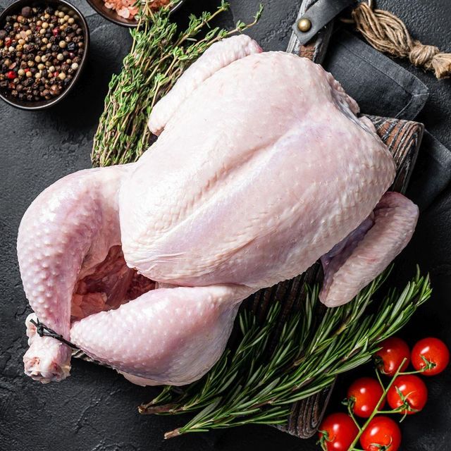 Premium High Quality Frozen Chicken Whole or Cut Parts Farm Raised Fresh and Safe for Restaurants and Retail - Image 4