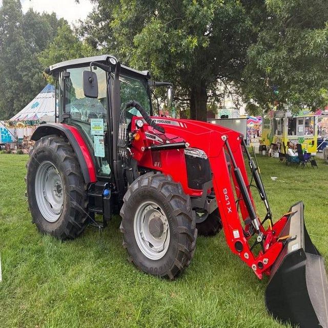 Massey Ferguson 5711 4WD Farm Tractor YTO Diesel Engine 55HP Gearbox Pump High Low Noise High Safety - Image 1