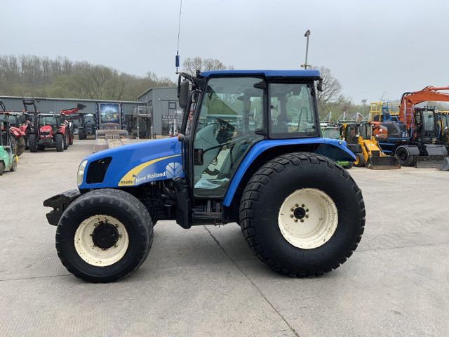 New Holland T5050 Tractor (ST25988) - Image 3