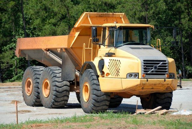 Dump Trucks Fast Delivery Premium Quality for Material Handling Wholesale Price - Image 1