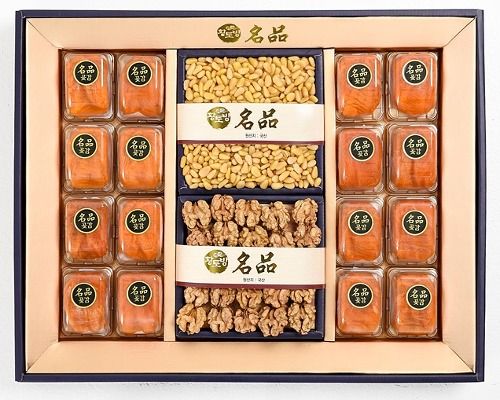 1st Section Walnut and Pine Nut Gift Set - Image 1