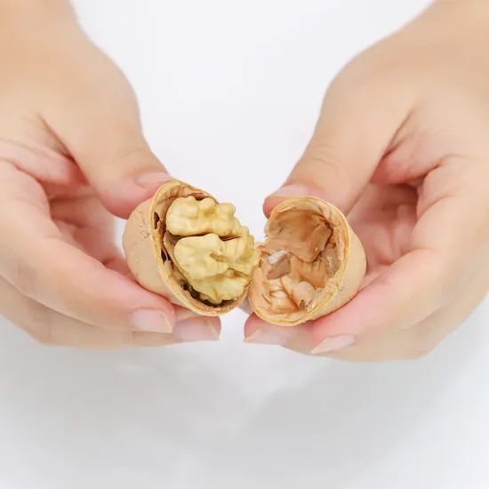 New Crop Harvest Walnut/Walnut in Shell / Walnut Kernel Origin China Area Xinjiang Processing Raw HS Code 0802320000 Trademark SHENG MENG - Image 1