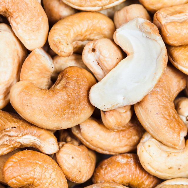 Large Size Raw Cashew Nuts With Premium Quality Cashew Nuts Supplied For Food Industry And Bulk Purchase - Image 4