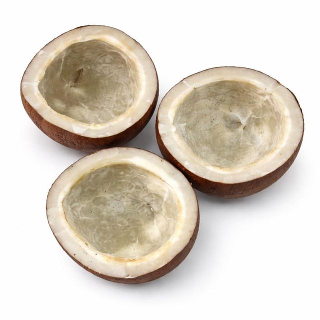 Farm Fresh Dried Coconut Copra Rattan Skin Natural Coconut Bulk Wholesale Export Supplier - Image 3