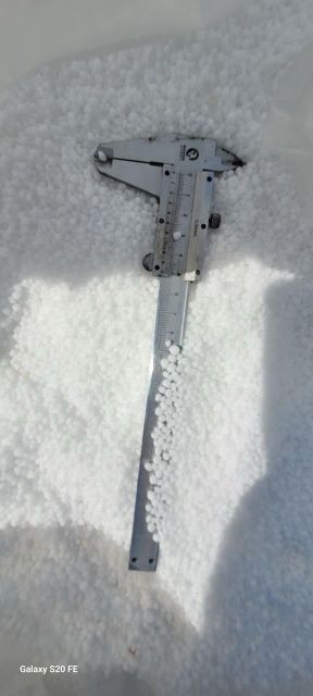 Urea 46% Nitrogen Fertilizer  Flavor none Type Granules Packaging 5O Kg Size 2- 4.75 mm Color pure white Content - Image 2