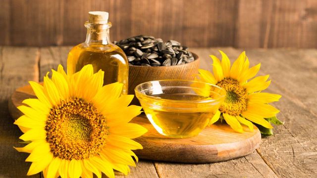 Bulk Quantity of Edible Sunflower Oil / Sunflower Refined Oil / RBD Sunflower Oil Available Here at Best Prices - Image 2