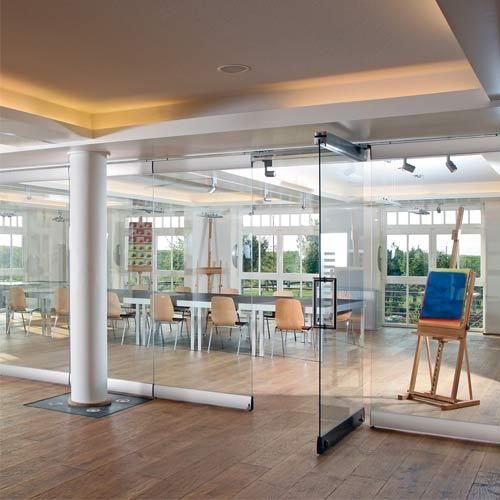 Movable Glass Walls Width 800 - 1,300 mm Weight in Manual 300 kg Height in Manual 3,500 mm Weight in Fully automatic 250 - Image 1