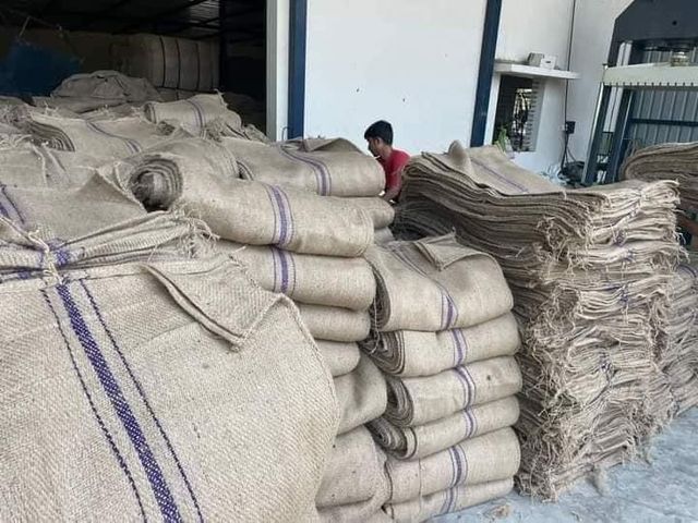 Premium Eco-Friendly Hessian Jute Sacks - Image 2