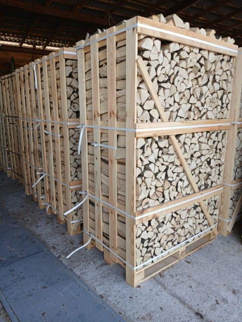 Wholesale Hornbeam Firewood Logs For Sale Kiln Dried Premium Hardwood Designed For Long Burning Strong Heat And Clean Flame Ideal For Large Orders Home And Commercial Use Buy Now Fast Delivery - Image 3