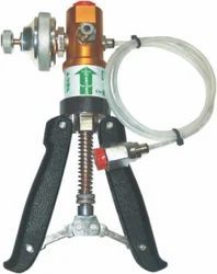 Pneumatic Hand Pumps Calibrators Resolution 1 Mbar Leakage Rate Very Low Operating Range 0.85 To 10 / 25 / 35 Bar Adjustment Type Stroke And Fine Adjustment - Image 1