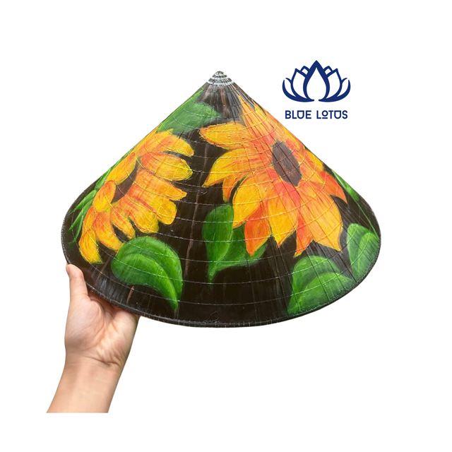 Vietnamese Conical Hat – Traditional Handmade Nón Lá - Image 1