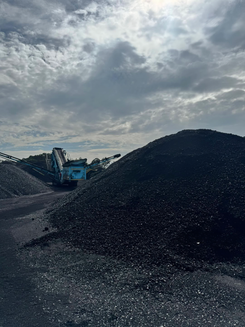 Thermal coal Shape Round/square Ash Content 28.28% Volatile Matter 21.36% Moisture Content 2.44% Max. Moisture (%) 2.44% - Image 1