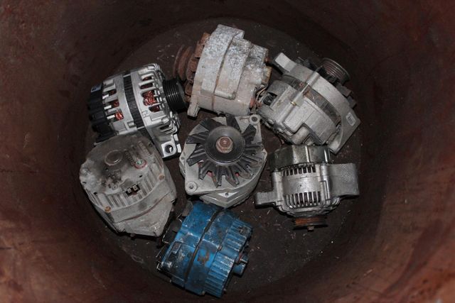 Buy Used Alternator Scrap for Auto Recycling Premium Quality Parts with Fast Delivery and Affordable Wholesale Rates - Image 4