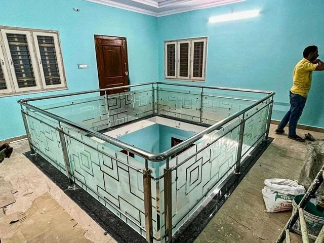Balcony Glass Railing, Material: Stainless steel Material Stainless steel View Clarity Unobstructed Mounting Type Glass - Image 3