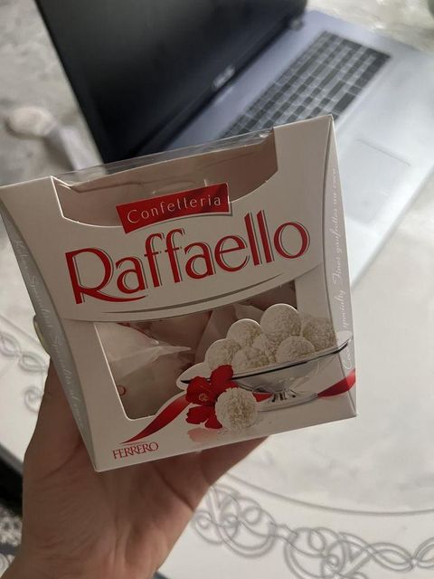 Premium Raffaello Crispy Coconut Almond Cream Wafer Candy Excellent Quality Wholesale Price Fresh Sweet Gift Treat - Image 3