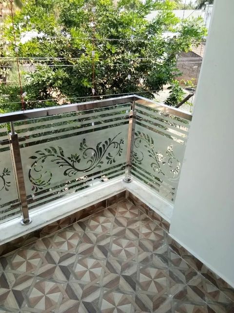 Stainless Steel Glass Balcony Railing Thickness 10 mm, 10mm Glass Type Toughened, Toughened - Image 2