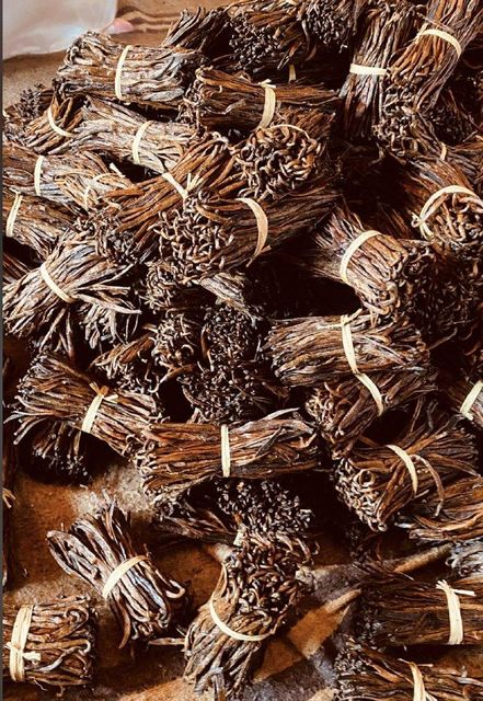 Long black vanilla beans – product photo 2, product detail gallery
