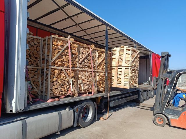 Kiln dried firewood 25cm & 33cm - Image 4