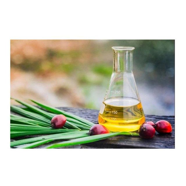 High quality refined palm oil manufacturer offering pure edible palm cooking oil wholesale for supermarkets distributors restaurants and food production companies with bulk container shipment and export services. - Image 4