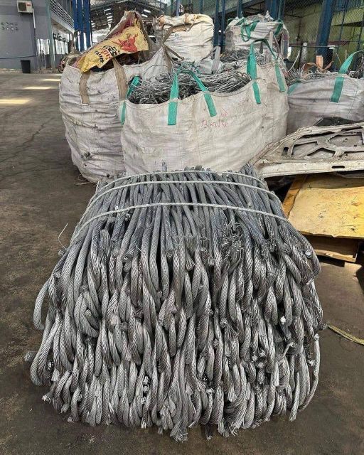 High Quality Purity 99.99% 99.98% 99.97% Aluminium Ingot - Image 4