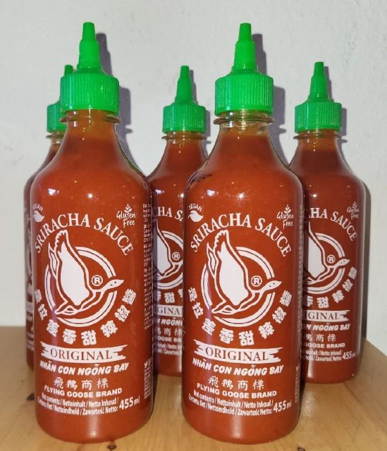 2026 HALAL Hot Sriracha Chili Sauce in Squeeze Bottle - Image 5