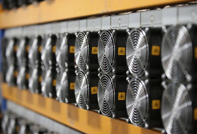 Powerful Bitcoin Mining Hardware Engineered For Maximum Productivity Stable Performance And Long Service Life - Image 4