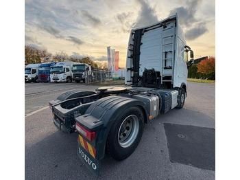 Buy Volvo FH Carrying Capacity > 4000 kg to 7000 kg - Image 3