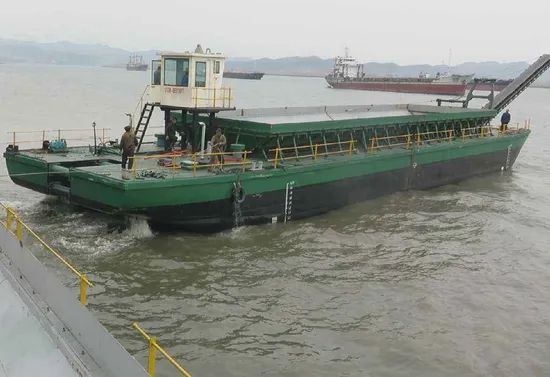Backhoe Sand Dredging/ Shipping / Sand Mining Equipment Barges - Image 5