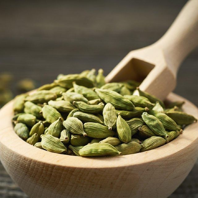 Natural Fresh Green Cardamom Elachi Spice for Wholesale Fast Delivery Bulk Purchase at Cheap Price - Image 4