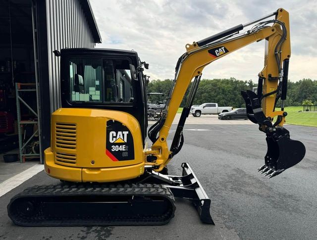 Used Cat 303.5E2 Mini Excavators with Cummins Engine Core Components Including Motor Gearbox Gear Pump Bearing PLC for S - Image 2