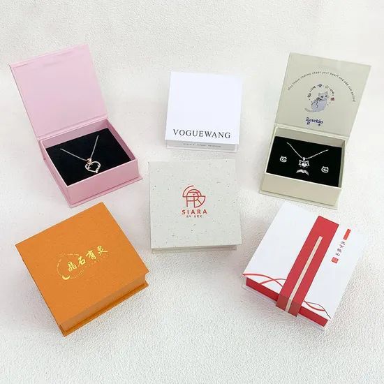 Premium Customized Cardboard Ring Bracelet Storage Jewelry Magnet Packaging Box - Image 1