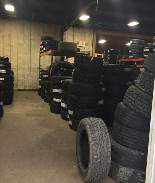 Used Passenger Tires Grade A/B only - Full Trailer loads - Tire 165/70r14 PCR Car Tire All Season Tire 165/60r14 165/80r13 175/65r14 195/65r14 195/45r16 205/55r16 High Performance Tire - Image 4