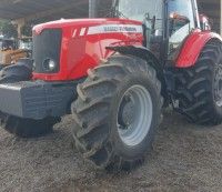 Good Condition Used Tractors Kubota 4x4 Agricultural Tractor Condition Good Condition Drive System 4x4 Four-wheel Drive Application Agricultural Settings - Image 1