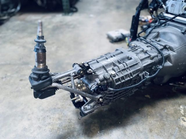 2JZ GTE NON VVTI WITH 6 SPEED V161 TRANSMISSION ENGINE SWAP COME WITH ENGINE, 6 SPEED TRANSMISSION, ECU,IGNITOR ETC. REA - Image 2