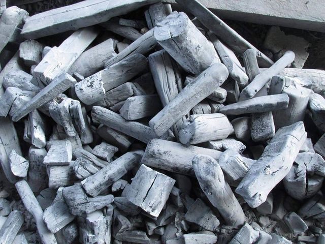 White Charcoal Briquette Reasonable Price Wide Application Using For Many Industries Customized Packing Vietnam Manufac - Image 6