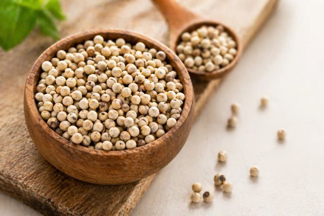 Premium Dried White Pepper - Image 2