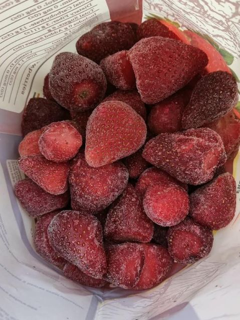 IQF (Individually Quick Frozen) whole strawberry Uncalibrated - 0,400kg/1kg/2,5kg and 10kg bulk packaging / EGYPT – product photo 3, product detail gallery